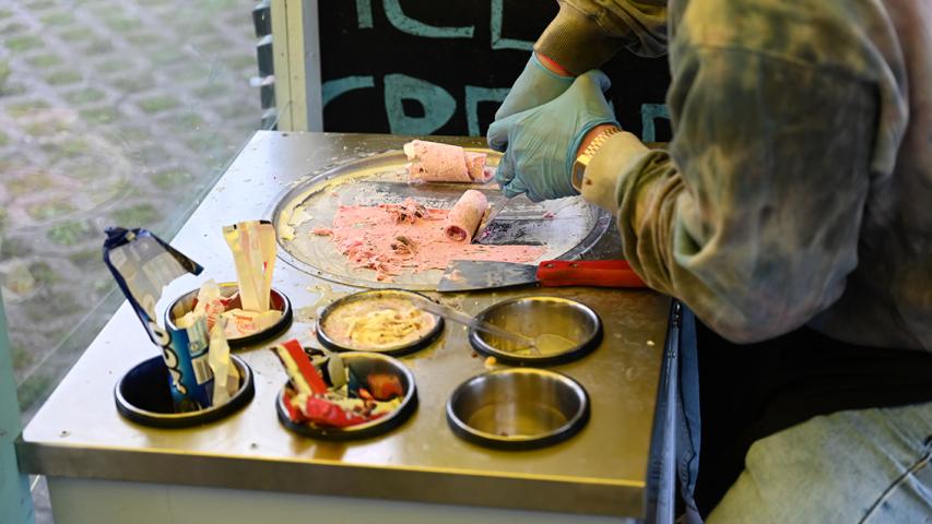 Der große Renner war das leckere handgemachte Eis des jungen StartUp-Unternehmens „ankericerollsfehmarn“.