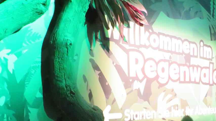 Eingangsschild Sea-Life-Center &quot;Willkommen im Regenwald&quot;